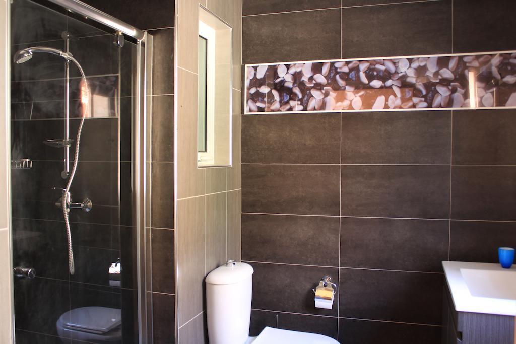 Giljana Ensuite Rooms Shared Terrace & Kitchen San Julián Habitación foto